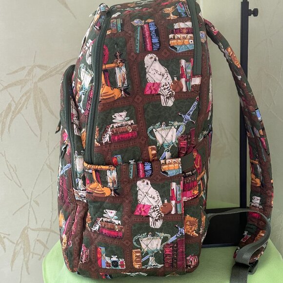 VERA BRADLEY HARRY POTTER BANCROFT BACKPACK:NWT HOGWARTS LIBRARY